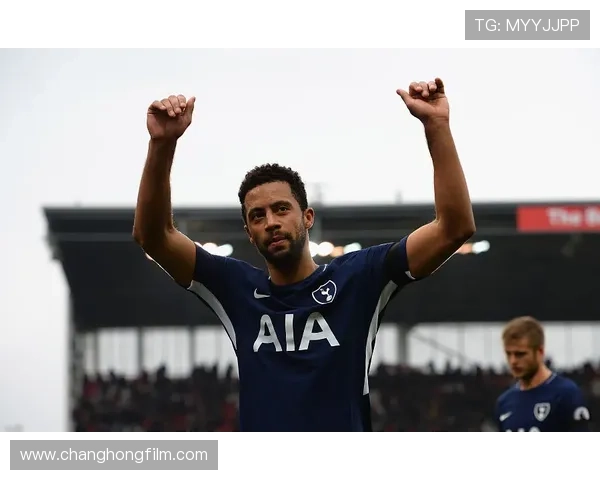 利物浦密切关注拜仁前锋奥利塞与水晶宫中场沃顿的转会动态